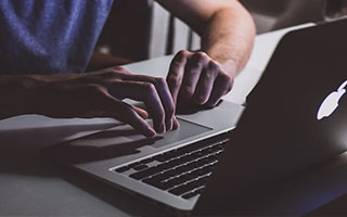 今日油价调整最新消息：10月8日全国92号汽油价格大涨还是搁浅？